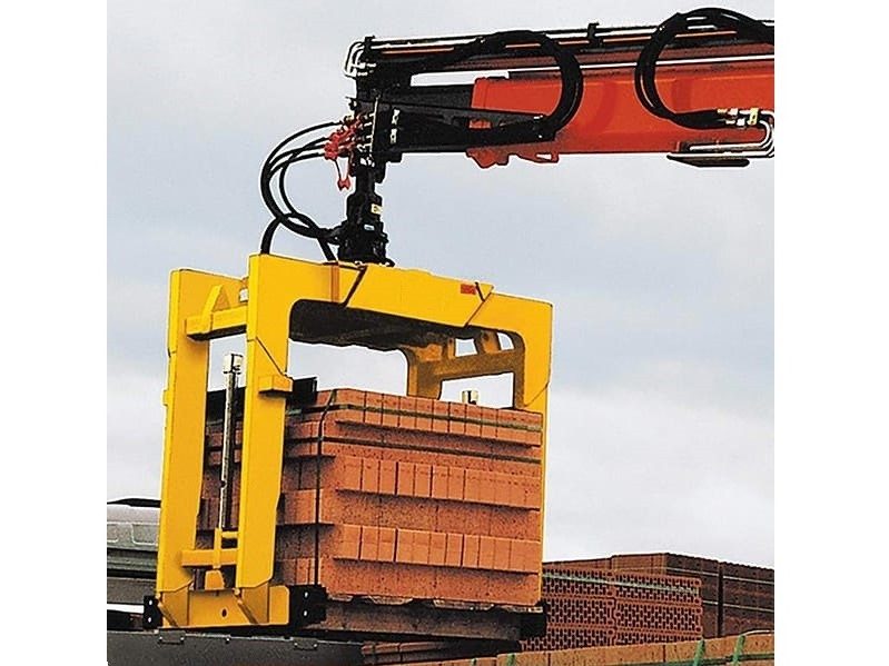 Image 3. Custom jig setup to mimic grab handling of palletized unit load of concrete blocks.
